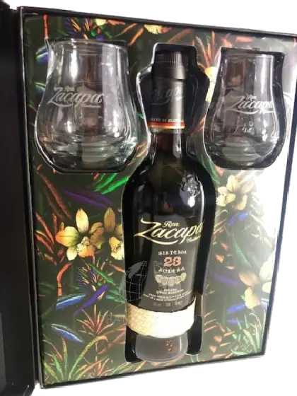 Een fles Zacapa, uit het schap in de winkel in Bathmen