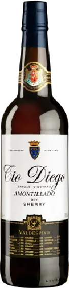 Een fles Tio, uit het schap in de winkel in Bathmen