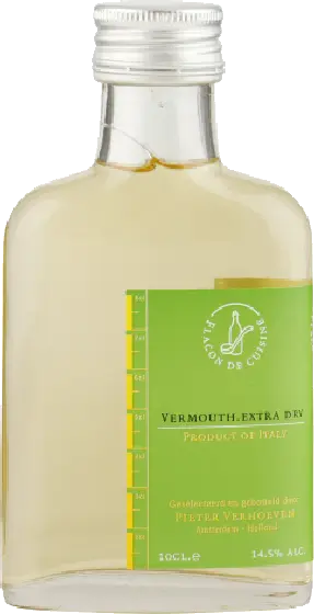 Een fles Cuisine, uit het schap in de winkel in Bathmen
