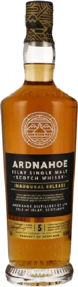 Een fles Ardnahoe, uit het schap in de winkel in Bathmen