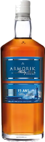 Een fles Armorik, uit het schap in de winkel in Bathmen