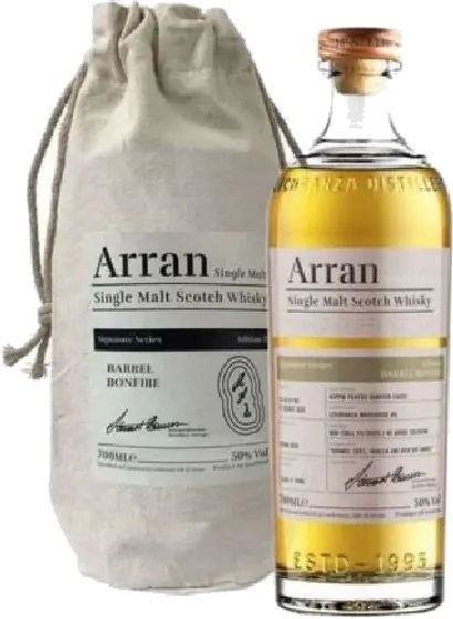 Een fles Arran, uit het schap in de winkel in Bathmen