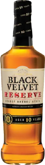Een fles Black Velvet, uit het schap in de winkel in Bathmen