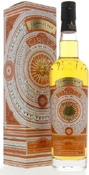 Een fles Compass Box, uit het schap in de winkel in Bathmen