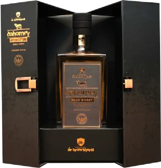 Een fles De Bronckhorst, uit het schap in de winkel in Bathmen