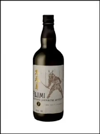 Een fles Fujimi, uit het schap in de winkel in Bathmen