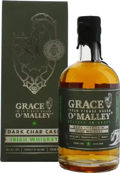 Een fles Grace O'Malley, uit het schap in de winkel in Bathmen