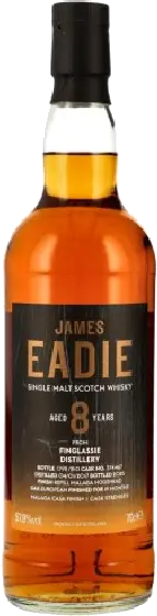 Een fles James Eadie, uit het schap in de winkel in Bathmen
