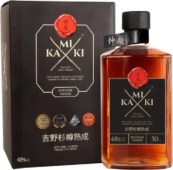 Een fles Kamiki, uit het schap in de winkel in Bathmen