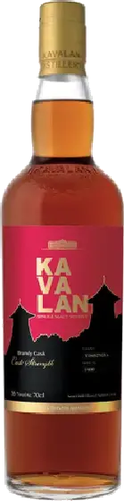 Een fles Kavalan, uit het schap in de winkel in Bathmen