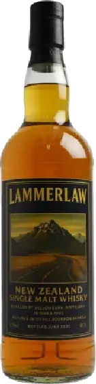 Een fles Lammerlaw, uit het schap in de winkel in Bathmen