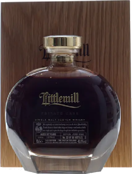 Een fles Littlemill, uit het schap in de winkel in Bathmen