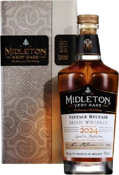 Een fles Midleton Very Rare, uit het schap in de winkel in Bathmen