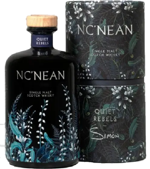 Een fles Nc'nean, uit het schap in de winkel in Bathmen