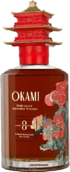 Een fles Okami, uit het schap in de winkel in Bathmen
