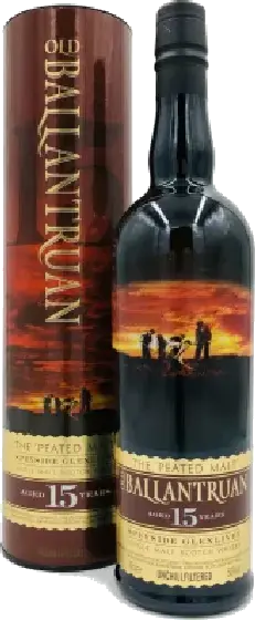 Een fles Old Ballantruan, uit het schap in de winkel in Bathmen