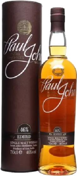 Een fles Paul John, uit het schap in de winkel in Bathmen