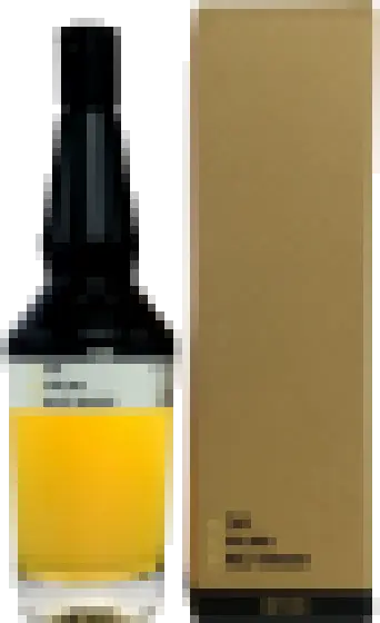 Een fles Puni, uit het schap in de winkel in Bathmen