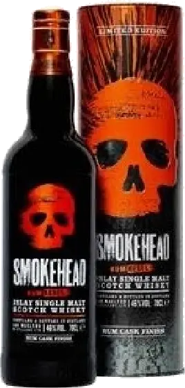 Een fles Smokehead, uit het schap in de winkel in Bathmen