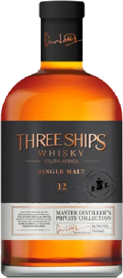 Een fles Three Ships, uit het schap in de winkel in Bathmen