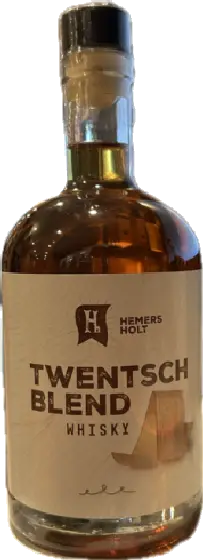 Een fles Twentsch, uit het schap in de winkel in Bathmen