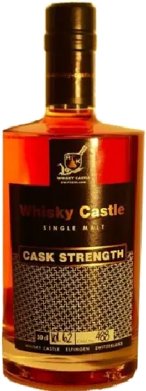 Een fles Whisky Castle, uit het schap in de winkel in Bathmen