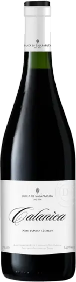 Een fles Calancia, uit het schap in de winkel in Bathmen