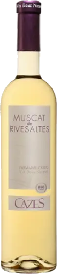 Een fles Cazes, uit het schap in de winkel in Bathmen