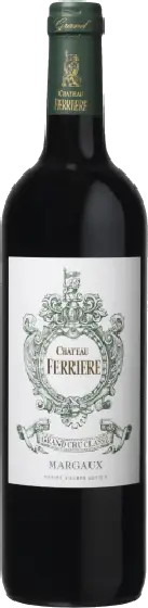 Een fles Château Ferrière, uit het schap in de winkel in Bathmen