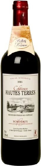 Een fles Château Hautes Terres, uit het schap in de winkel in Bathmen