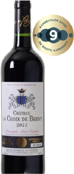 Een fles Château La Croix de Berny, uit het schap in de winkel in Bathmen
