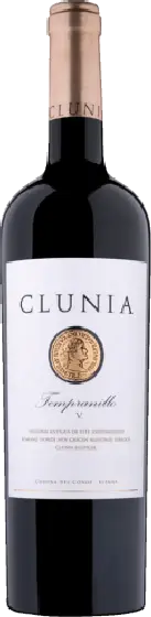 Een fles Clunia, uit het schap in de winkel in Bathmen
