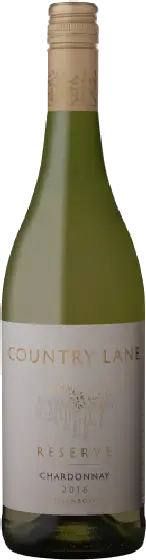Een fles Country Lane, uit het schap in de winkel in Bathmen