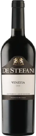 Een fles De Stefani, uit het schap in de winkel in Bathmen