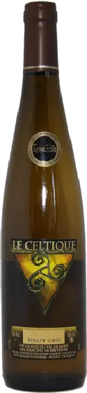 Een fles El Celtique, uit het schap in de winkel in Bathmen