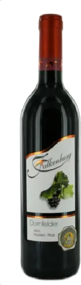 Een fles Falkenburg, uit het schap in de winkel in Bathmen