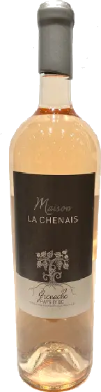 Een fles Maison La Chenais, uit het schap in de winkel in Bathmen