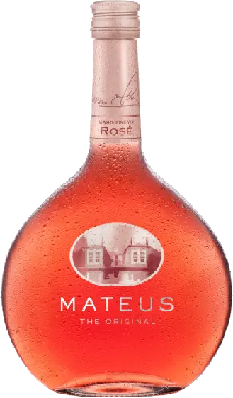 Een fles Mateus, uit het schap in de winkel in Bathmen