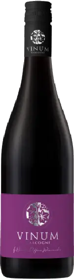 Een fles Vinum, uit het schap in de winkel in Bathmen