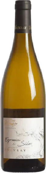 Een fles VOUVRAY, uit het schap in de winkel in Bathmen
