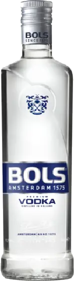 Een fles Bols, uit het schap in de winkel in Bathmen