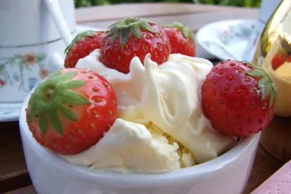 Aardbeien met slagroom