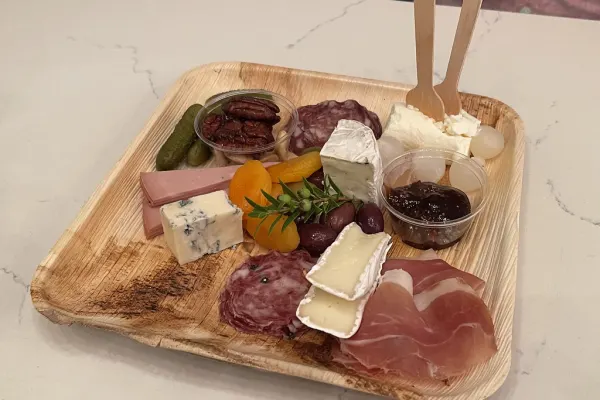 Een kaas- en borrelplank om samen te proeven