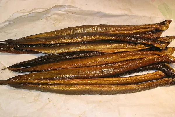 Gerookte paling op roggebrood