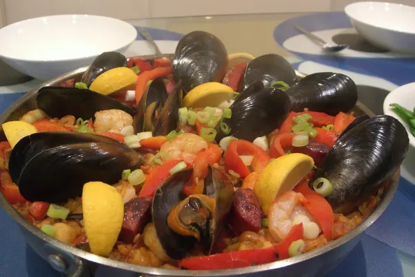 Paella met zeevruchten