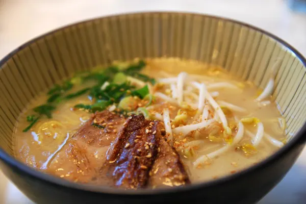 Ramen met varkensbuik