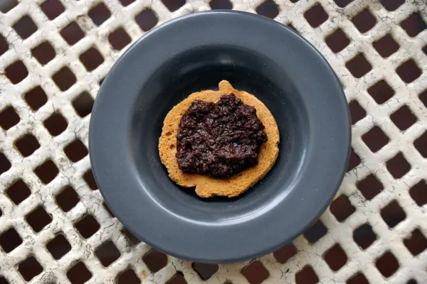 Tapenade op toast