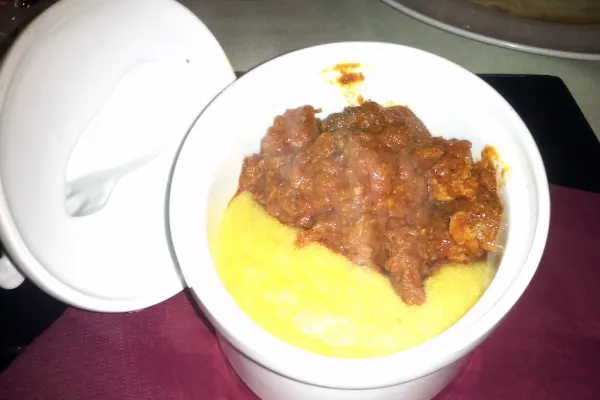 Wildzwijnragout met polenta