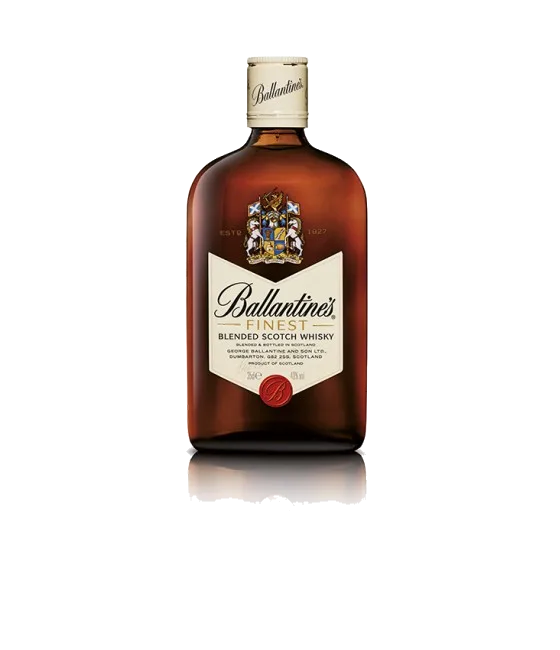 Ballantine’s Scotch Whisky 35 cl, fles bij slijterij t Bockje in Bathmen