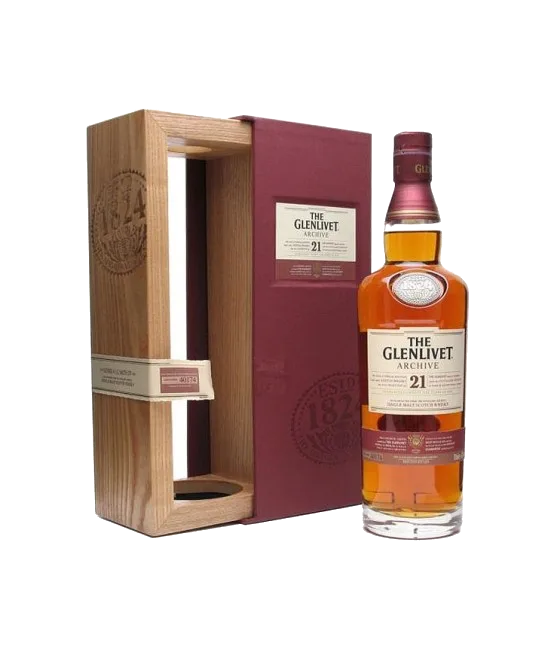 The Glenlivet Archive 21 Years Old Speyside Single Malt Whisky, fles bij slijterij t Bockje in Bathmen